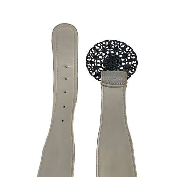 90s Taupe Leather Belt Size S Intricate Laser Cut Out Ornate Silver Buckle VTG - Picture 7 of 14